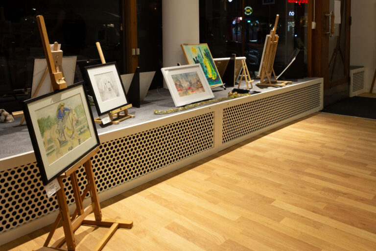 Konststudieklubben höll till på Fredsgatan 26 och visade en mängd verk som medlemmarna skapat.